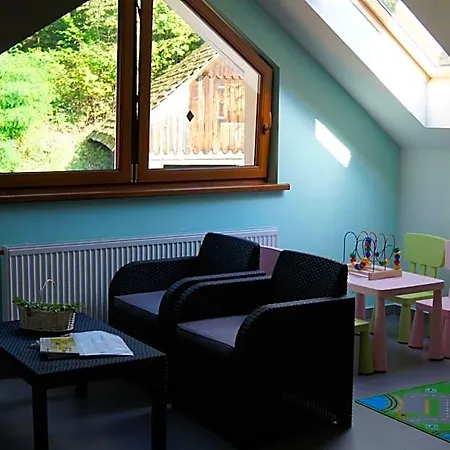 Mietowy Dworek Couette-café Wisła