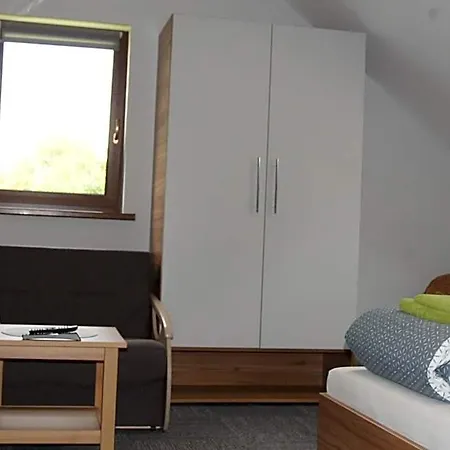 Mietowy Dworek Couette-café 3*