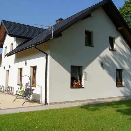 Mietowy Dworek 3*