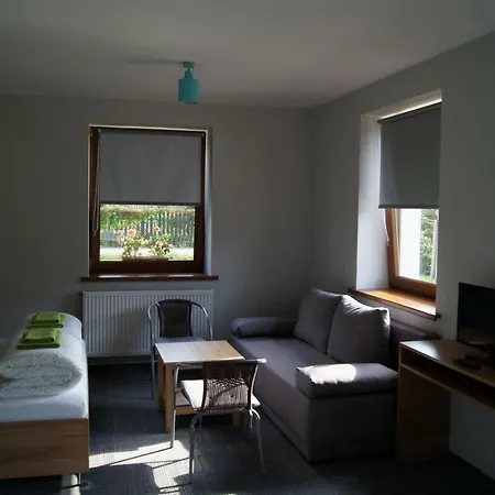 فندق مبيت وإفطار Mietowy Dworek فيسلا