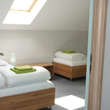 Couette-café Mietowy Dworek 3*
