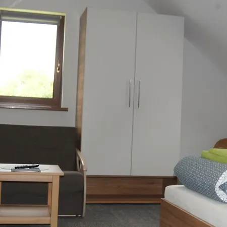 Mietowy Dworek Bed and Breakfast 3*