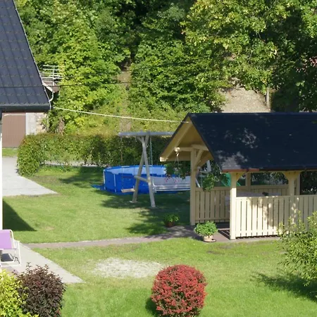 Mietowy Dworek 3*