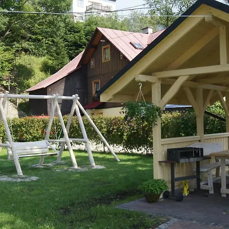 Mietowy Dworek 3*