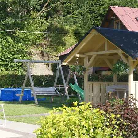 Mietowy Dworek Bed and Breakfast
