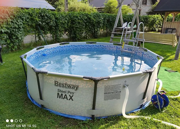 Mietowy Dworek Bed & Breakfast 3*