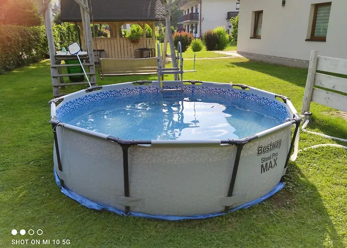 Mietowy Dworek Bed & Breakfast