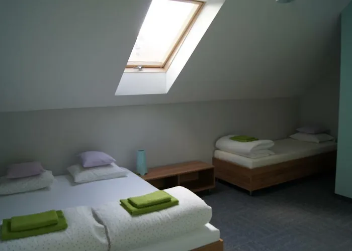 Mietowy Dworek Bed & Breakfast