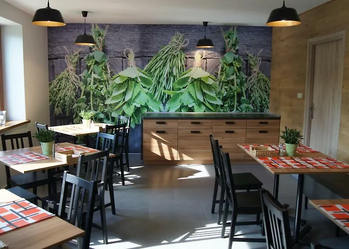 Mietowy Dworek Bed & Breakfast