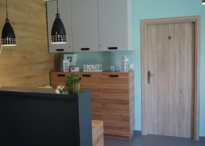 Mietowy Dworek Bed & Breakfast