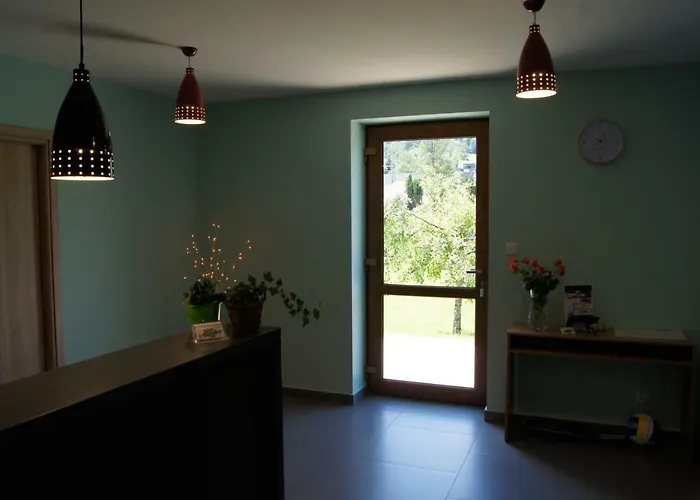 Mietowy Dworek Bed & Breakfast