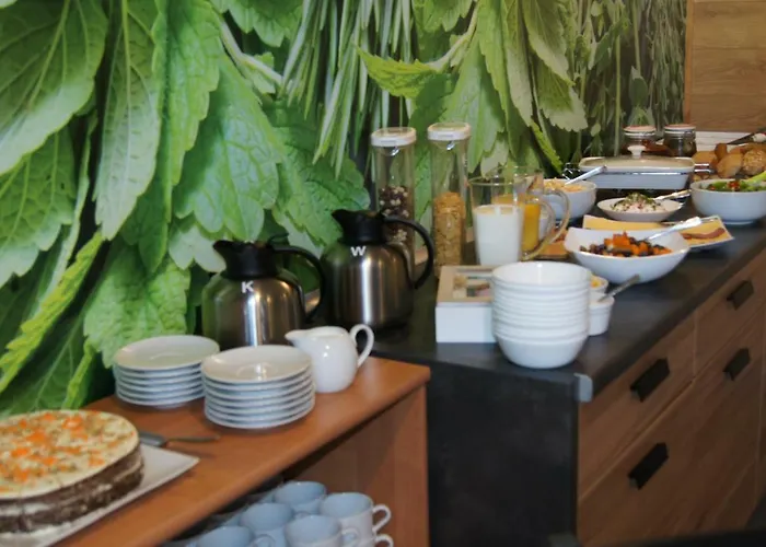 Mietowy Dworek Bed & Breakfast